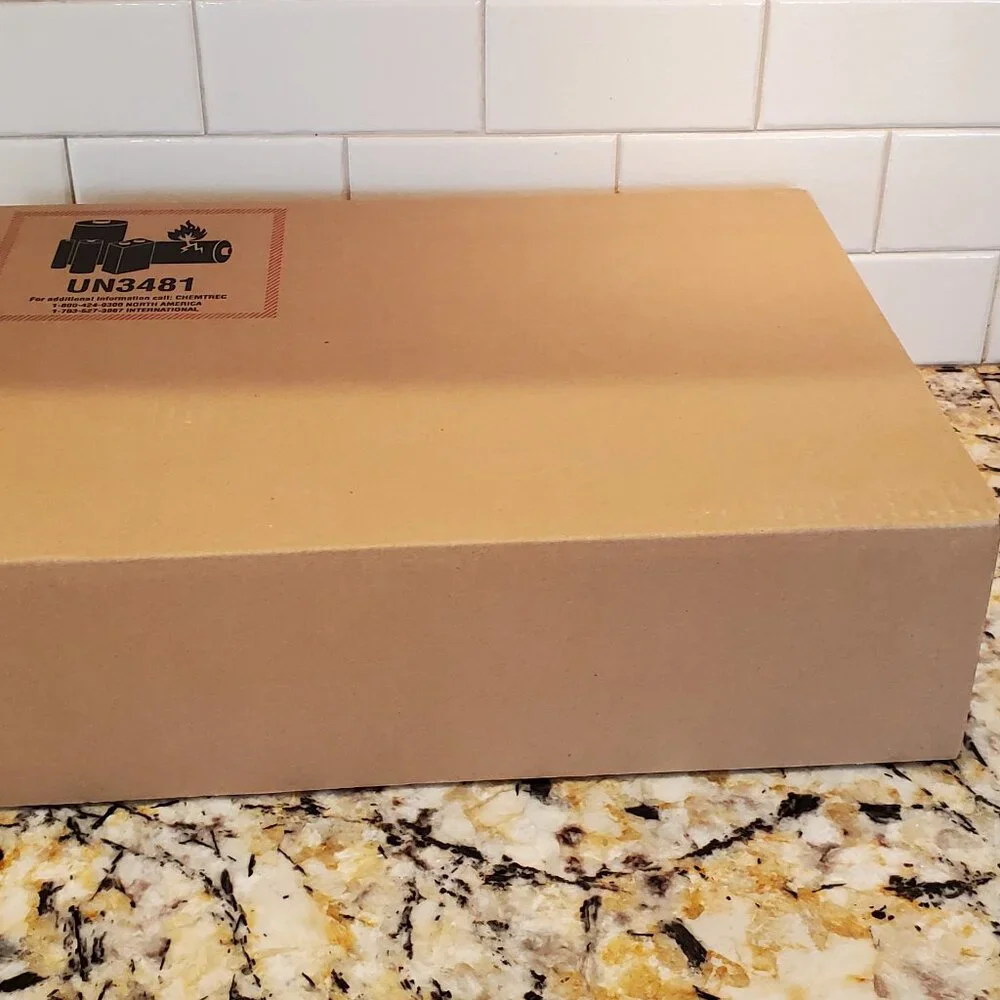 LOT of 2 Laptop Protective Shipping Packaging with Boxes 15x13x3 & Dell 15x11x4